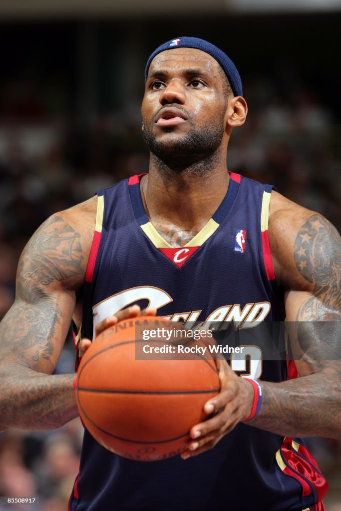 Cleveland Cavaliers v Sacramento Kings