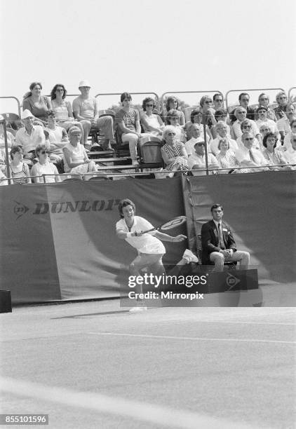 Edgbaston Cup at the Edgbaston Priory Club in Birmingham, England, 11th to 17th June 1984. Our picture shows, Pam Shriver in action, Women's Singles...