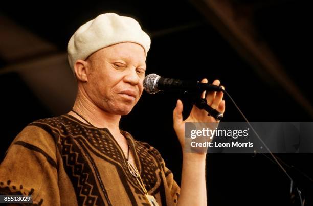 Photo of Salif KEITA, Performing live on stage