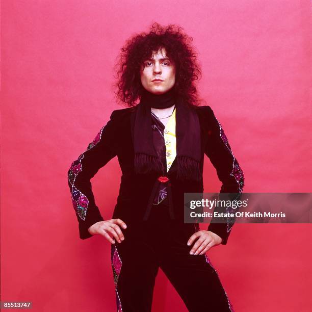 Photo of T REX and Marc BOLAN; studio, posed
