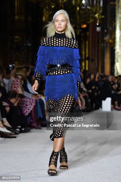 Sasha Luss walks the runway during the Balmain show as part of the Paris Fashion Week Womenswear Spring/Summer 2018 on September 28, 2017 in Paris,...