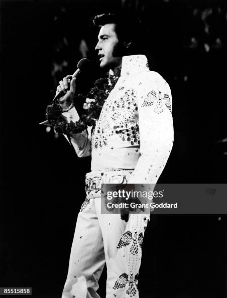 Photo of Elvis PRESLEY Photo of Elvis PRESLEY