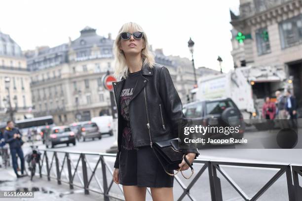 Karolina Kurkova is seen arriving at Balmain fashion show during the Paris Fashion Week Womenswear Spring/Summer 2018 on September 28, 2017 in Paris,...