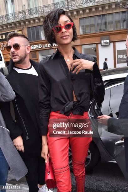 Jourdan Dunn is seen arriving at Balmain fashion show during the Paris Fashion Week Womenswear Spring/Summer 2018 on September 28, 2017 in Paris,...