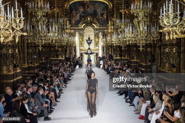 Jourdan Dunn, walks the runway during the Balmain show as part of the Paris Fashion Week Womenswear Spring/Summer 2018 on September 28, 2017 in...