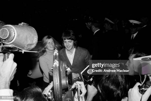 Photo of Paul McCARTNEY and BEATLES and Linda McCARTNEY; Paul and Linda McCartney at the opening of 'Midnight Cowboy