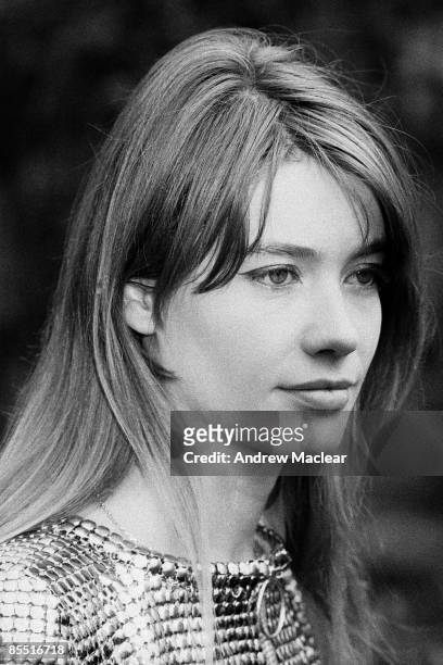 Photo of Francoise HARDY, Portrait of French singer and actress Francoise Hardy in the gardens of the Savoy Hotel