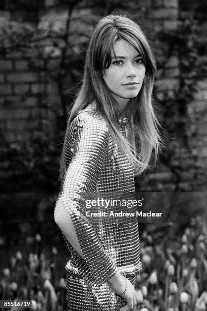 Photo of Francoise HARDY, Portrait of French singer and actress Francoise Hardy in the gardens of the Savoy Hotel