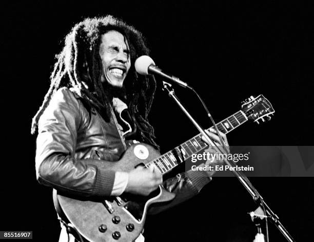 Photo of Bob MARLEY, Bob Marley performing on stage