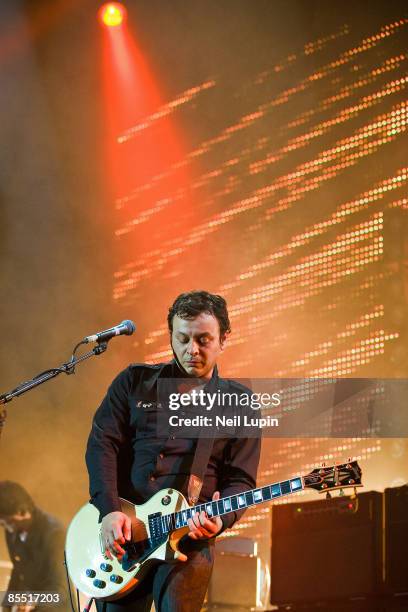 Photo of MANIC STREET PREACHERS and James Dean BRADFIELD, James Dean Bradfield performing on stage as part of the Shockwaves NME Awards 2008 Big Gig