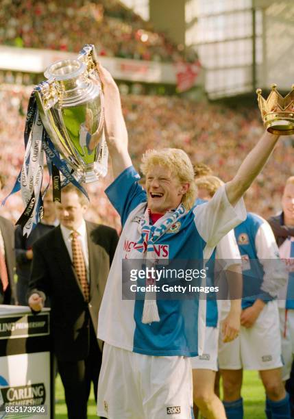 Blackburn Rovers captain Colin Hendry celebrates with the FA Carling Premiershiptrophy after the match against Liverpool at Anfield Road on May 14,...