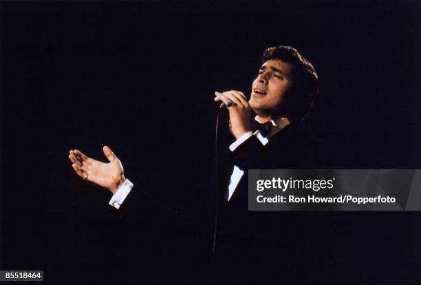 English singer Engelbert Humperdinck performs on the set of a pop music television show in London circa 1968.