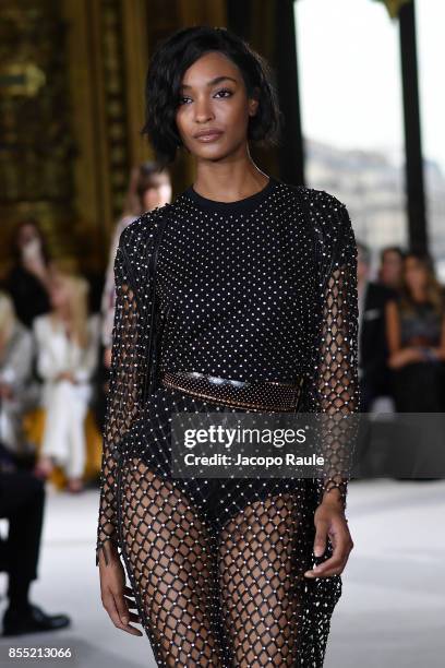 Jourdan Dunn walks the runway during the Balmain show as part of the Paris Fashion Week Womenswear Spring/Summer 2018 on September 28, 2017 in Paris,...