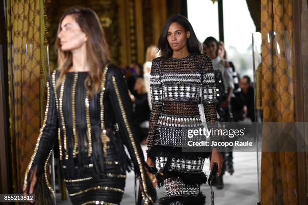 Cindy Bruna walks the runway during the Balmain show as part of the Paris Fashion Week Womenswear Spring/Summer 2018 on September 28, 2017 in Paris,...