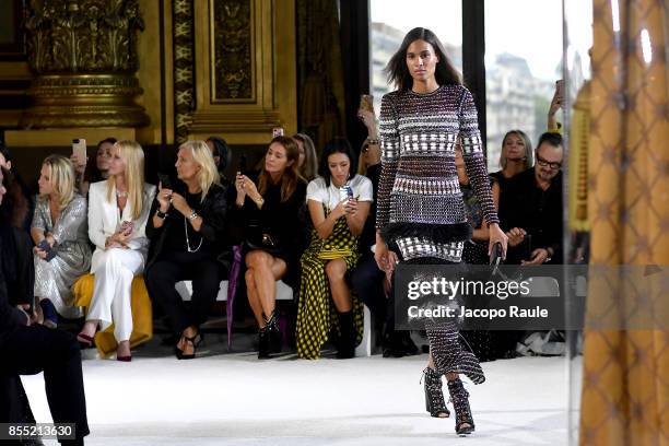 Cindy Bruna walks the runway during the Balmain show as part of the Paris Fashion Week Womenswear Spring/Summer 2018 on September 28, 2017 in Paris,...