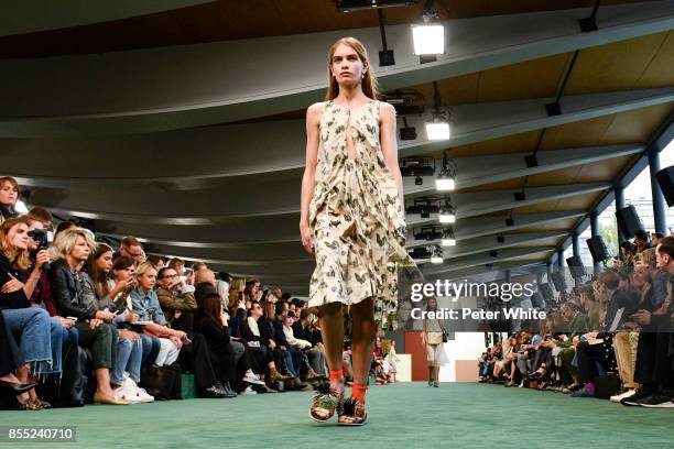 Model walks the runway during the Carven show as part of the Paris Fashion Week Womenswear Spring/Summer 2018 on September 28, 2017 in Paris, France.