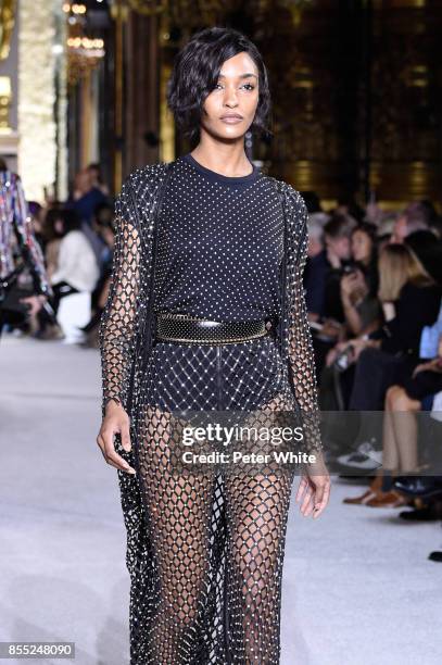 Jourdan Dunn walks the runway during the Balmain show as part of the Paris Fashion Week Womenswear Spring/Summer 2018 on September 28, 2017 in Paris,...