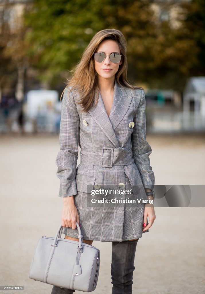 Street Style : Paris Fashion Week Womenswear Spring/Summer 2018 : Day Three