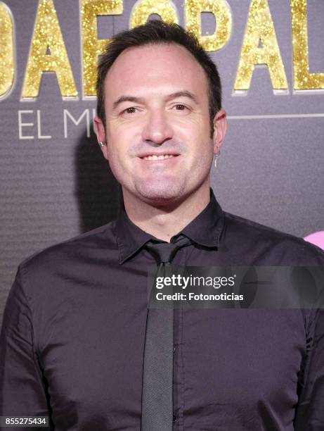 Alex O'Dogherty attends the 'El Guardaespaldas' musical premiere at the Coliseum Theater on September 28, 2017 in Madrid, Spain.