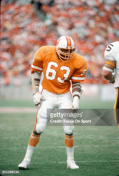 Lee Roy Selmon of the Tampa Bay Buccaneers in action against the Pittsburgh Steelers during an NFL football game November 9, 1980 at Tampa Stadium in...