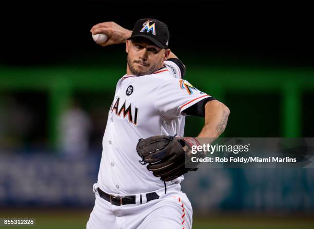 Dustin McGowan of the Miami Marlins pitches during the game against the Atlanta Braves at Marlins Park on September 28, 2017 in Miami, Florida.