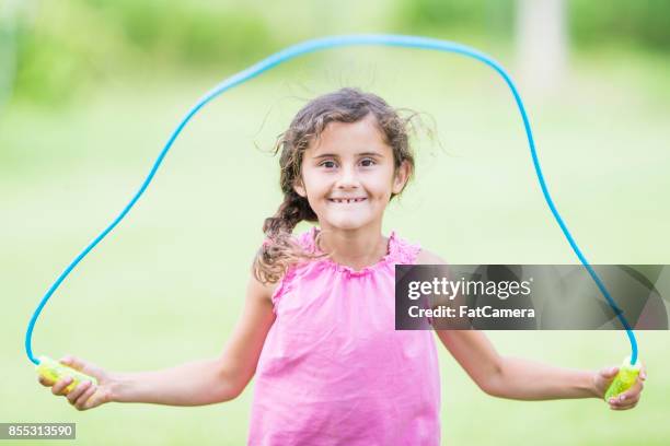 springtouw - jump rope stockfoto's en -beelden