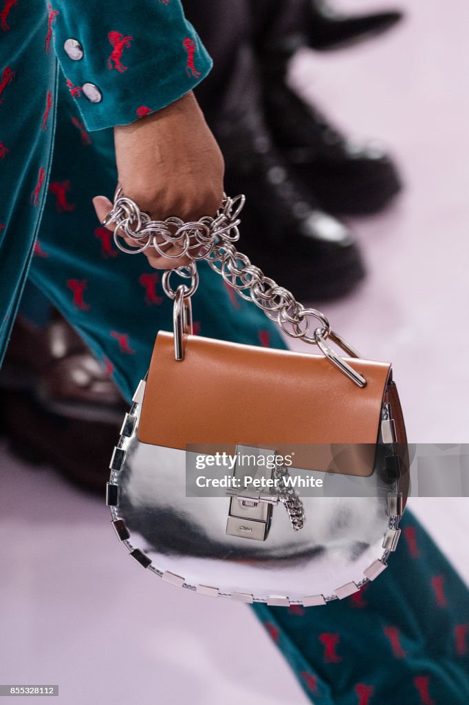 Chloe : Runway - Paris Fashion Week Womenswear Spring/Summer 2018
