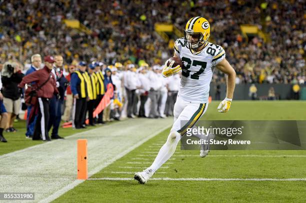Jordy Nelson of the Green Bay Packers scores a touchdown in the third quarter against the Chicago Bears at Lambeau Field on September 28, 2017 in...