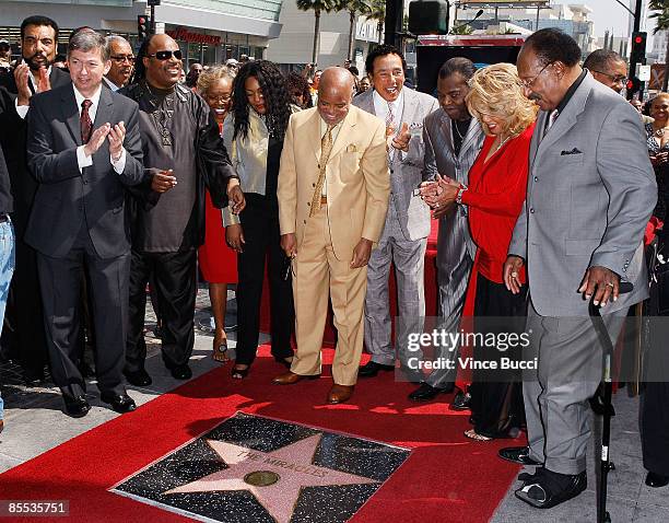 : Hollywood Chamber of Commerce President LeRon Gubler, singers Stevie Wonder and Mary Wilson, Motown Records founder Berry Gordy and honorees Smokey...