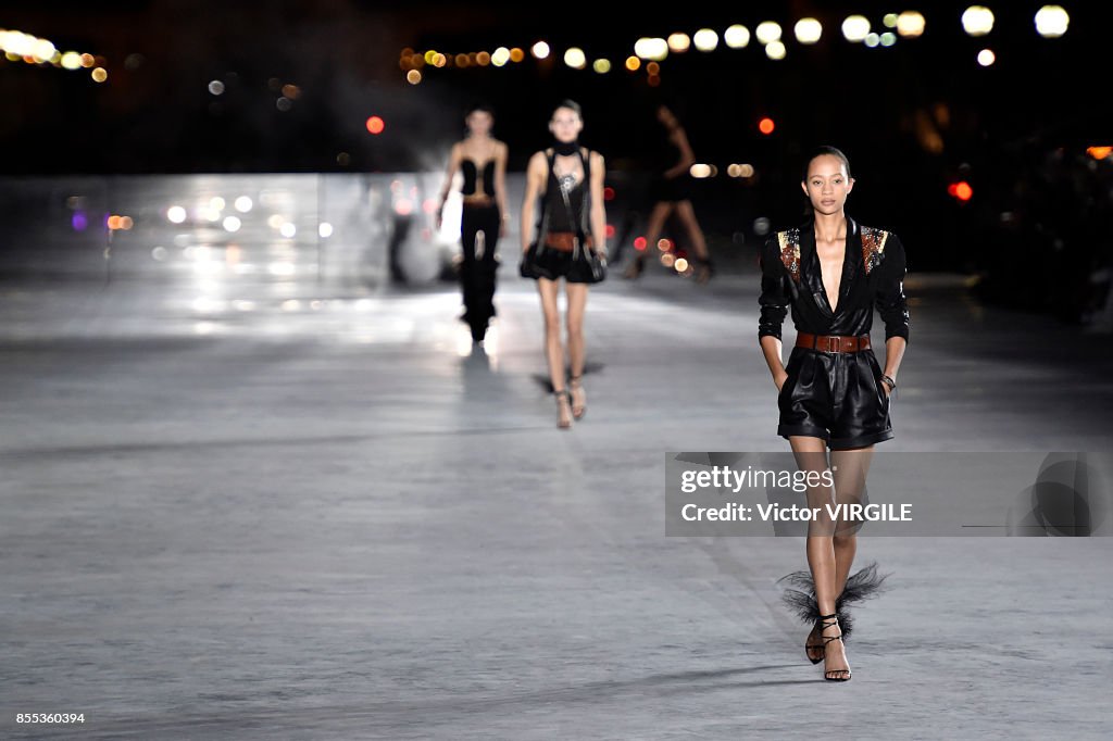 Saint Laurent : Runway - Paris Fashion Week Womenswear Spring/Summer 2018