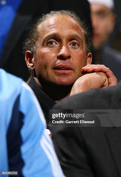 Strength and conditioning coach Steve Hess of the Denver Nuggets looks on against the Washington Wizards on March 20, 2009 at the Pepsi Center in...