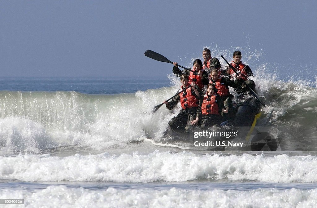 Phelps And U.S. Swim Team Experience SEAL Course