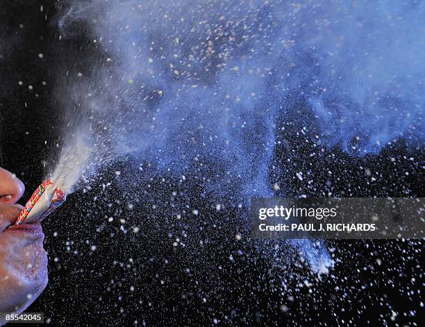 Smarty Explode 187 Smarties Candy Stock Photos, High-Res Pictures, and Images - Getty ...