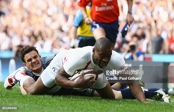 Ugo Monye of England scores their first try during the RBS 6 Nations Championship match between England and Scotland at Twickenham on March 21, 2009...