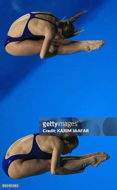 Italy's Francesca Dallape and Tania Cagnotto compete in the women's 3m springboard synchronised diving final during the FINA Diving World Series 2009...
