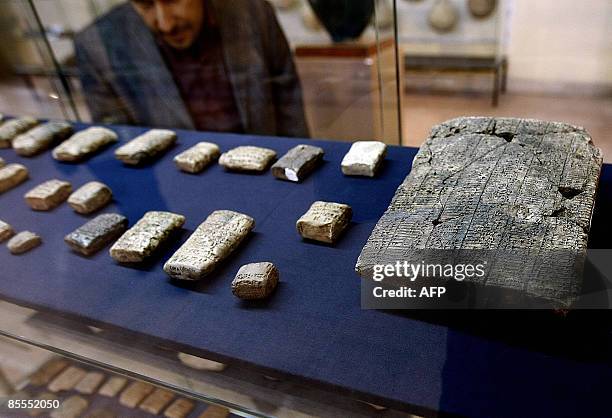 Write Plate 1,254 Cuneiform Stock Photos, High-Res Pictures, and Images - Getty Images