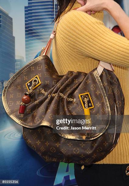 Actress Angie Harmon arrives at the premiere of Dreamworks' 'Monsters Vs. Aliens' held at the Gibson Amphitheatre on March 22, 2009 in Universal...