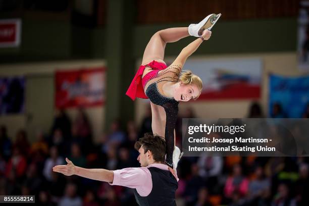 Ekaterina Alexandrovskaya and Harley Windsor of Australia compete in the Pairs Free Skating during the Nebelhorn Trophy 2017 at Eissportzentrum on...