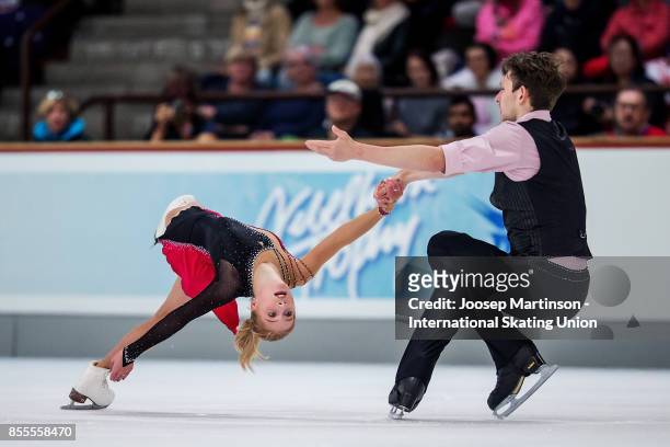 Ekaterina Alexandrovskaya and Harley Windsor of Australia compete in the Pairs Free Skating during the Nebelhorn Trophy 2017 at Eissportzentrum on...