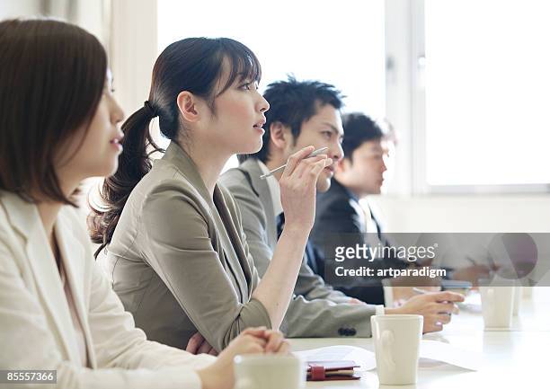 business people have a meeting - ビジネスウーマン　日本 ストックフォトと画像