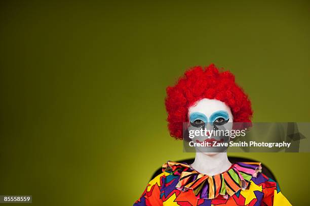 sad clown in office - clown stock-fotos und bilder