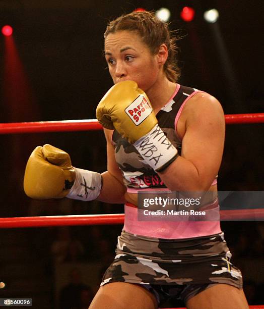 Elena Reed Elena Reid Photos and Premium High Res Pictures - Getty Images