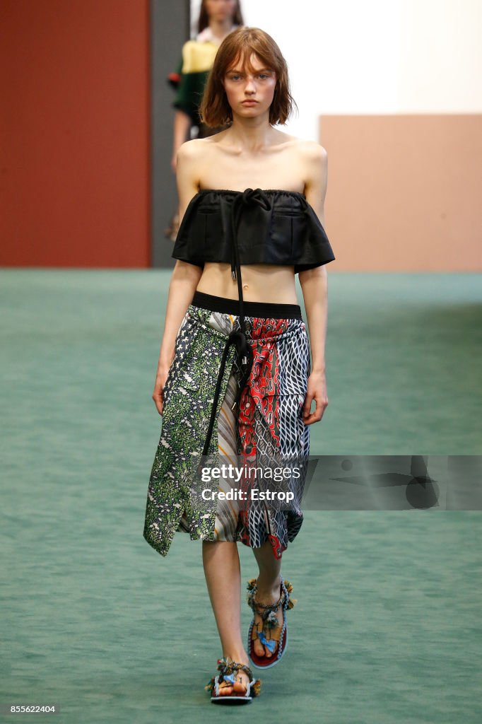 Carven : Runway - Paris Fashion Week Womenswear Spring/Summer 2018