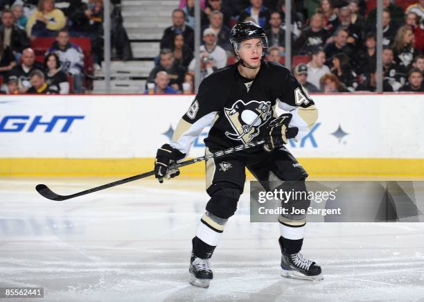 Tyler Kennedy of the Pittsburgh Penguins skates against the Los Angeles Kings on March 20, 2009 at Mellon Arena in Pittsburgh, Pennsylvania.