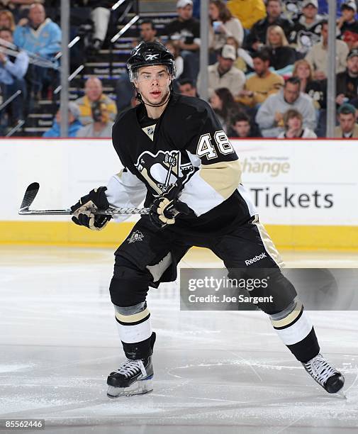 Tyler Kennedy of the Pittsburgh Penguins skates against the Los Angeles Kings on March 20, 2009 at Mellon Arena in Pittsburgh, Pennsylvania.