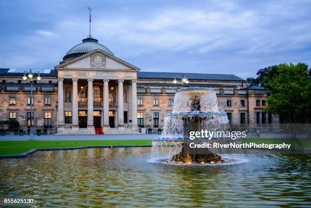 kurhaus wiesbaden - wiesbaden stock-fotos und bilder