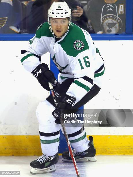 Ryan Garbutt of the Dallas Stars plays in a game against the St. Louis Blues at the Scottrade Center on Decemeber 27, 2014 in St. Louis, Missouri.