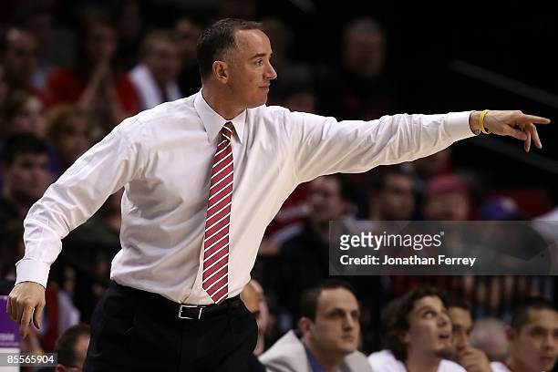 Head coach Ken McDonald of the Western Kentucky Hilltoppers calls out in the second half while taking on the Gonzaga Bulldogs during the second round...