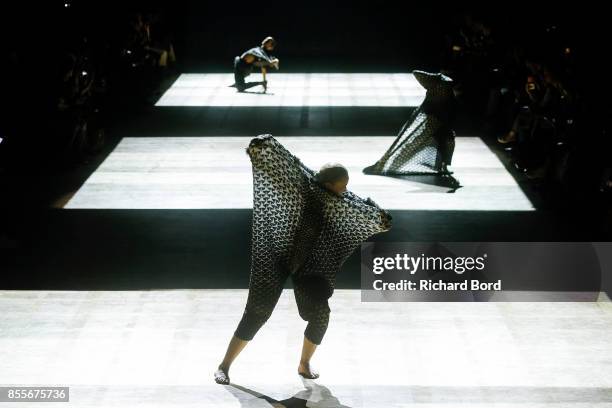 Dancers performs on the runway during the Issey Miyake show at Grand Palais as part of Paris Fashion Week Womenswear Spring/Summer 2018 on September...