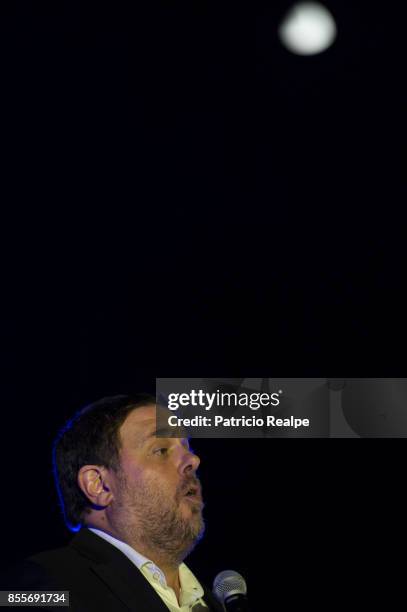 Oriol Junqueras Vice-President Catalonia Government delivers a speech during a protest to support the Yes vote in the Catalan Independence...